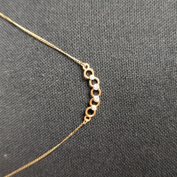 Jewelry - Dainty gold necklace with cubic zirconia